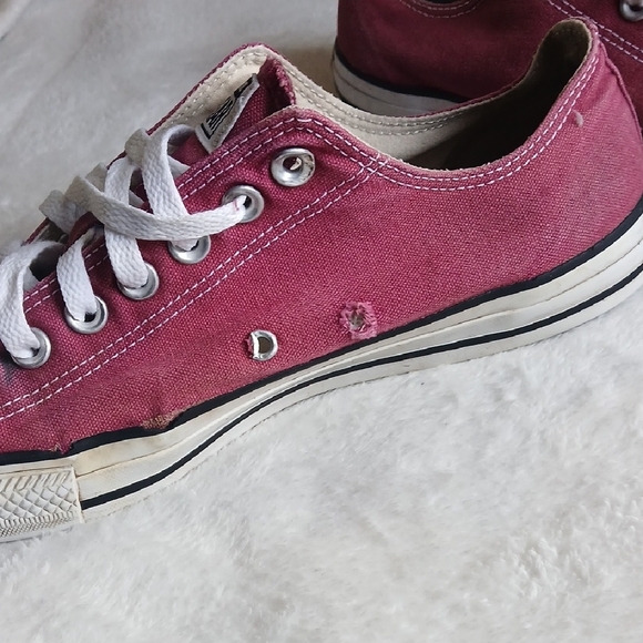 Converse Burgundy Low-Top Sneakers - Picture 3 of 9